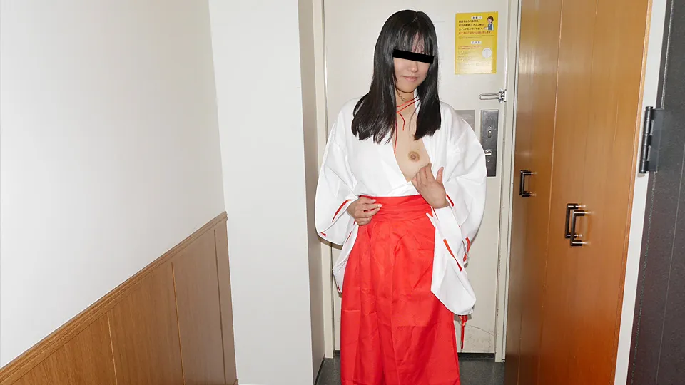 When I called a delivery health service, a shrine maiden cosplay came.