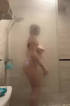Kendra Sunderland ~ 'Em Bigtits Pressed Up Against the Wall is So Damn Sexy