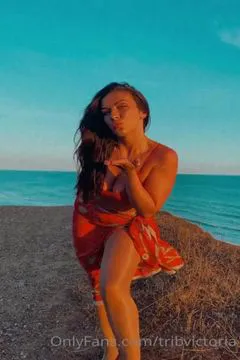 Tribvictoria ~ Busty Chick at the Beach