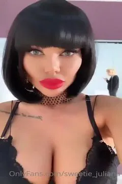 Iuliia ~ Showing Off My Cleavage and Everything at Work Can Go Smoothly