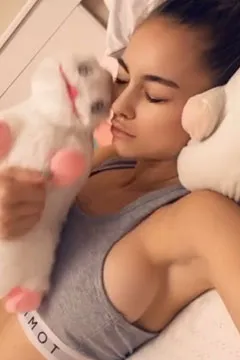 Solazola's side boobs are really beautiful