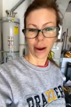 Alexis Fawx- Come to my room, you can taste my tits OnlyFans video leaked