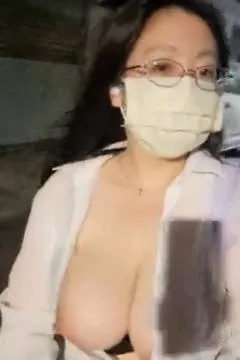 Is it okay for Claire0607018 to go to work dressed like this?