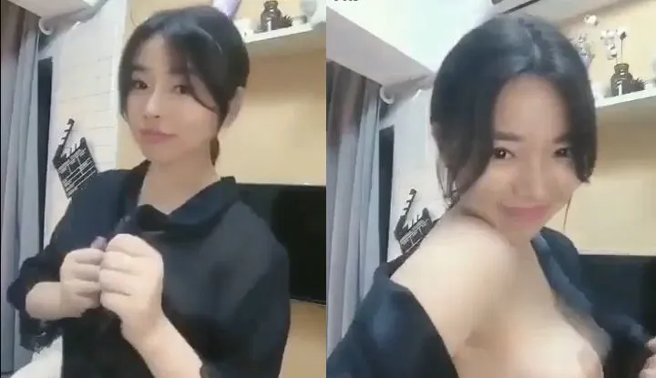 Even though I'm undressing, what I'm sharing is a woman's body~ 1