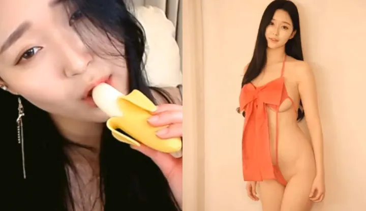 Korean: The black long job anchor finger slides over the lascivious little hole, the underwear is about to take off! I beg you!