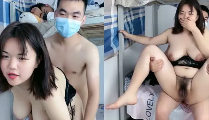 (Hardcore Tapping Schoolgirl) Livestreaming My Nasty Fucks with My BF in His Dorms!!!